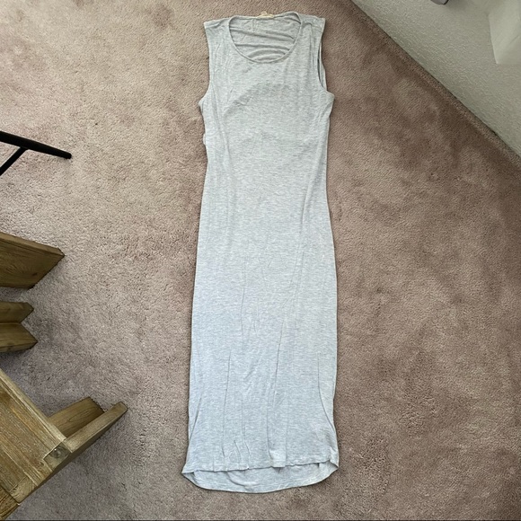 Painted Threads | Open Back Midi Dress - Picture 4 of 9